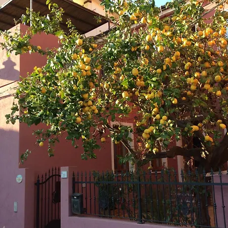 La Perla Del Sud Bed and Breakfast