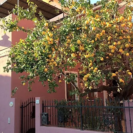 La Perla Del Sud לינה וארוחת בוקר 3*
