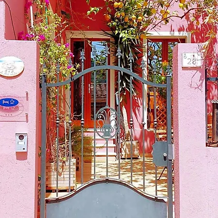 La Perla Del Sud לינה וארוחת בוקר טאולאדה
