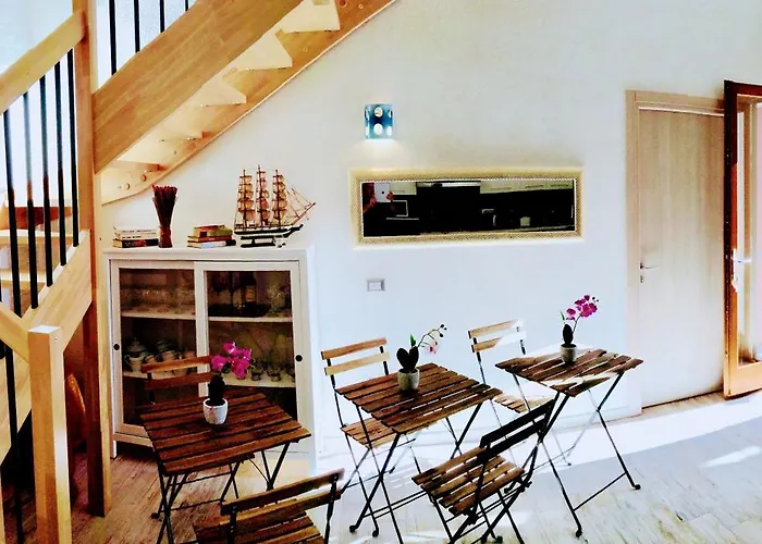 Oda ve Kahvaltı La Perla Del Sud 4*