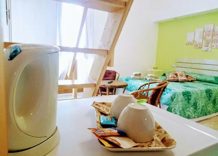 Oda ve Kahvaltı La Perla Del Sud