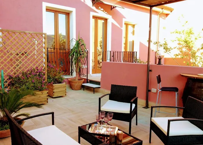 La Perla Del Sud Oda ve Kahvaltı Teulada